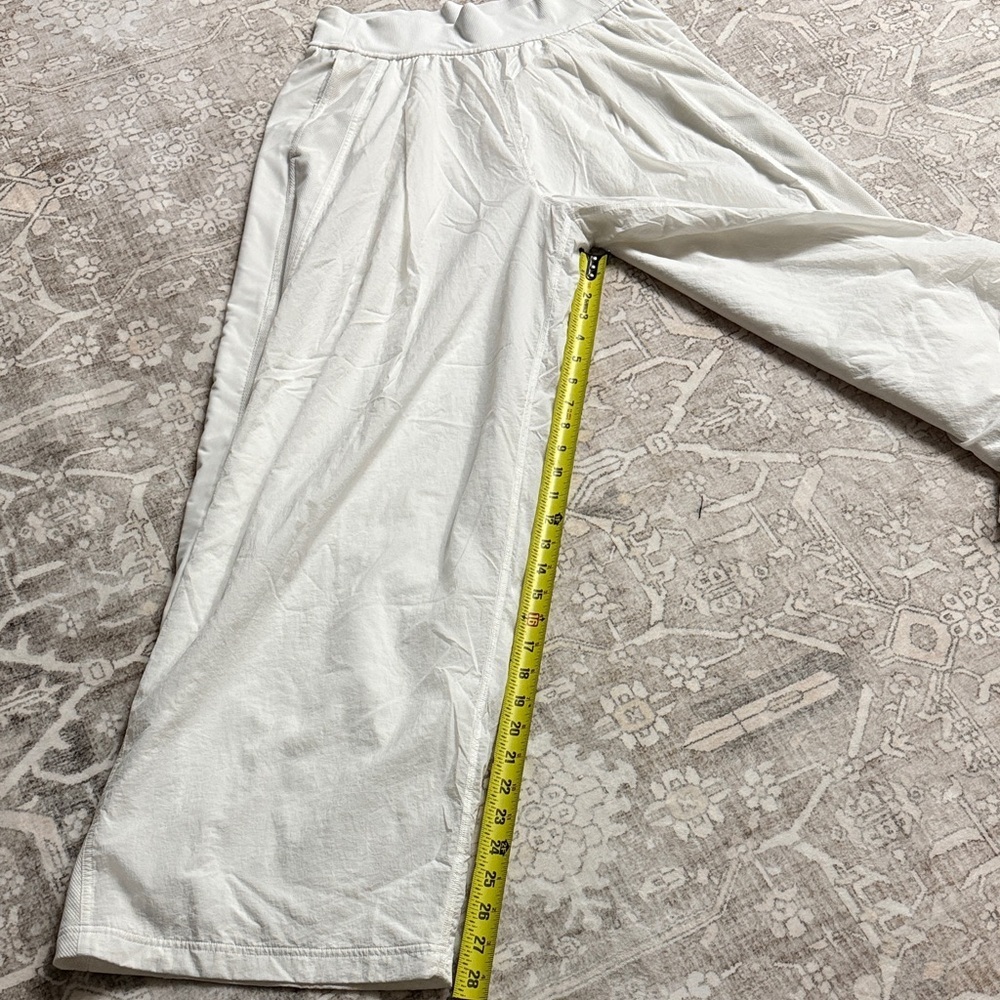 Lululemon Elegant White Wide-Leg Pants Women’s Size 6 - Picture 5 of 6